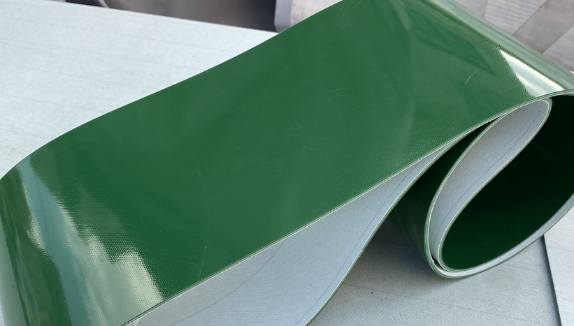 塑料輸送帶帶式輸送機有哪些優(yōu)缺點？